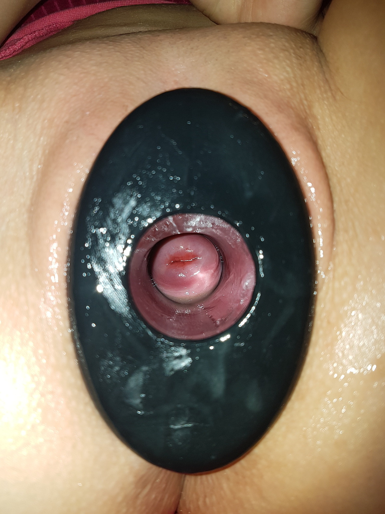 Slideshow cum in girls tunnel plug.