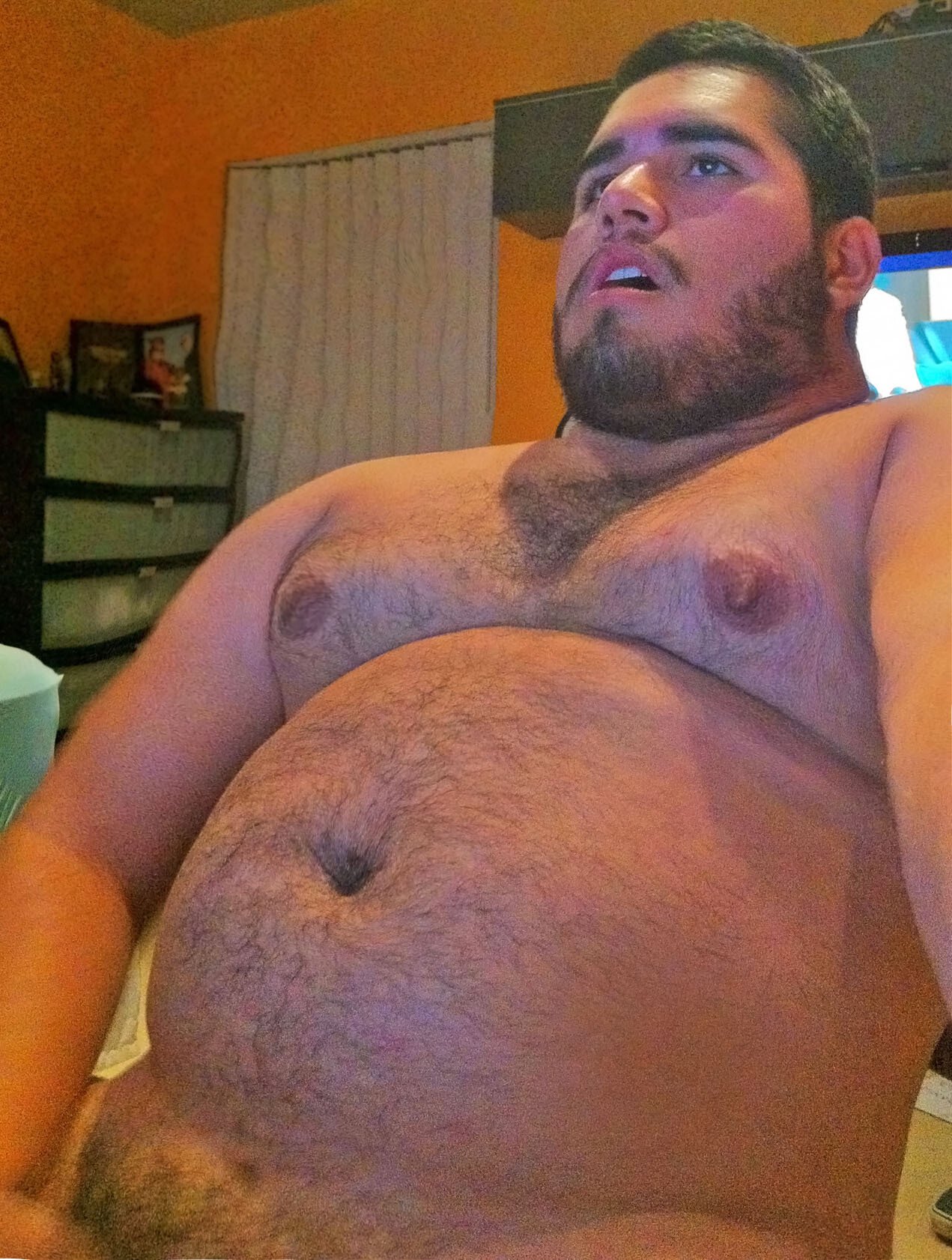 Slideshow fat guy rubbing boobs.