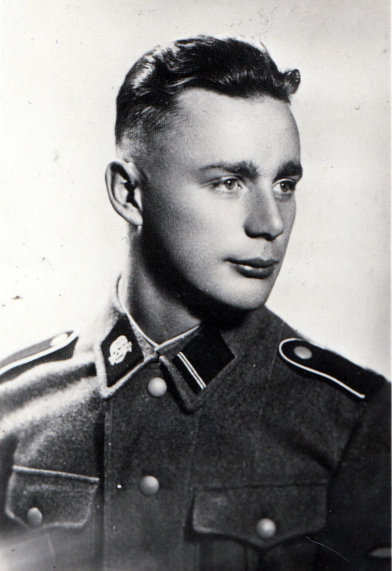 Soldat sturmmann. Офицеры Waffen SS. Йозиас Георг Вильгельм Адольф Вальдек-Пирмонт. Людвиг Штумпфеггер. Штурмманн СС.