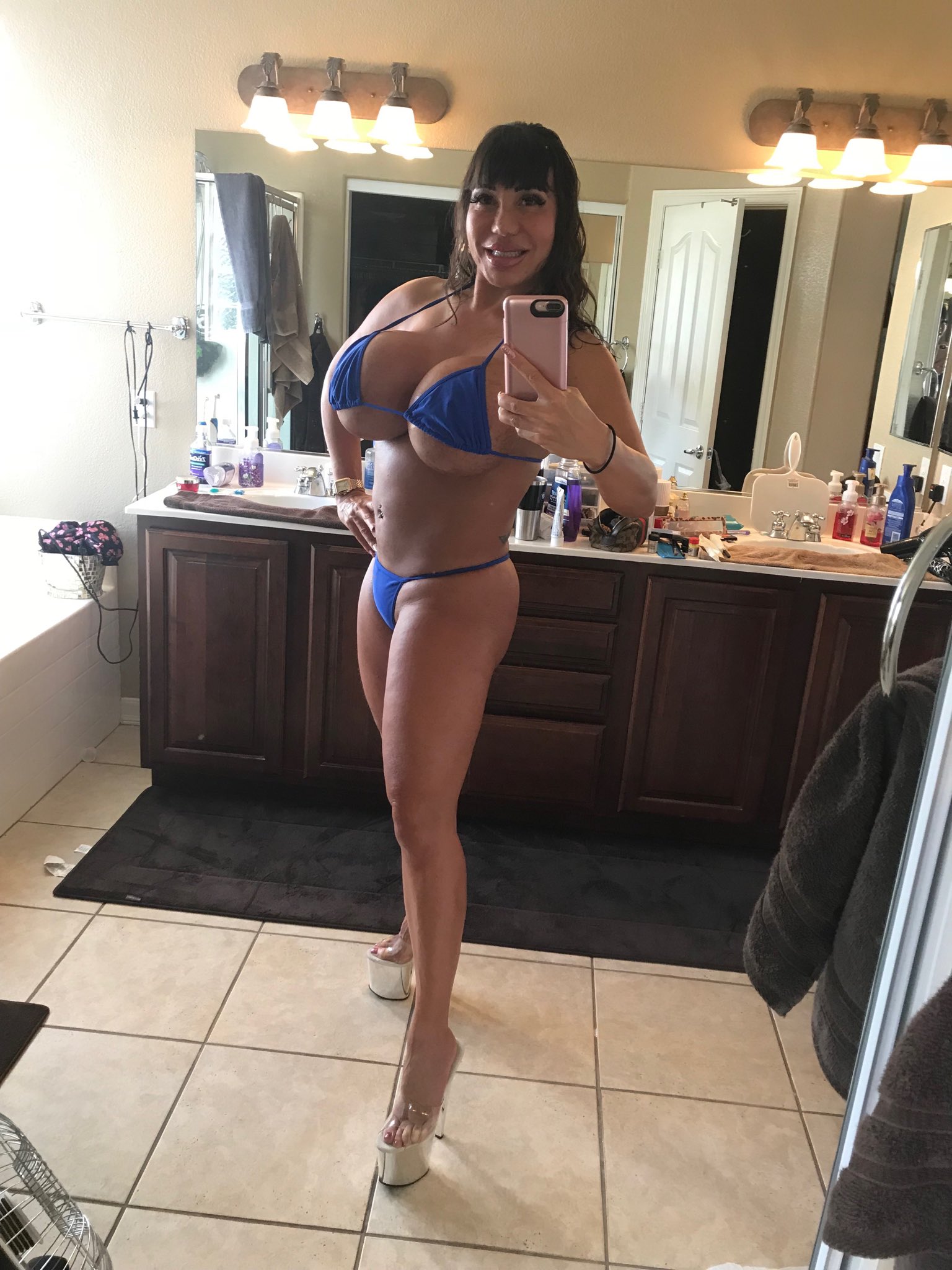 Ava Devine Instagram